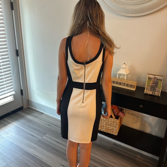 Forever 21 - Picture 2 of 2